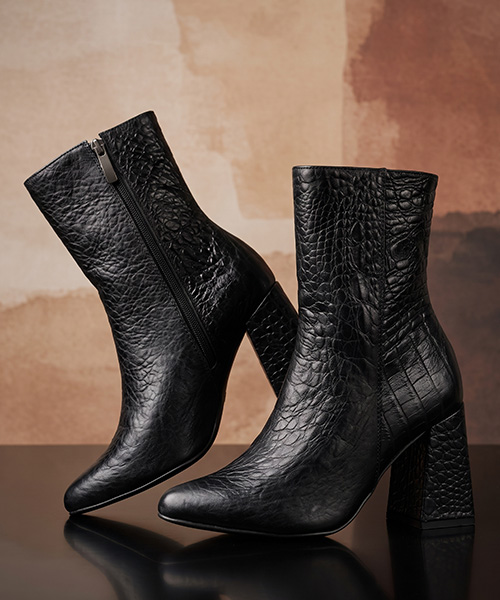 Botines Nora color negro croco para mujer